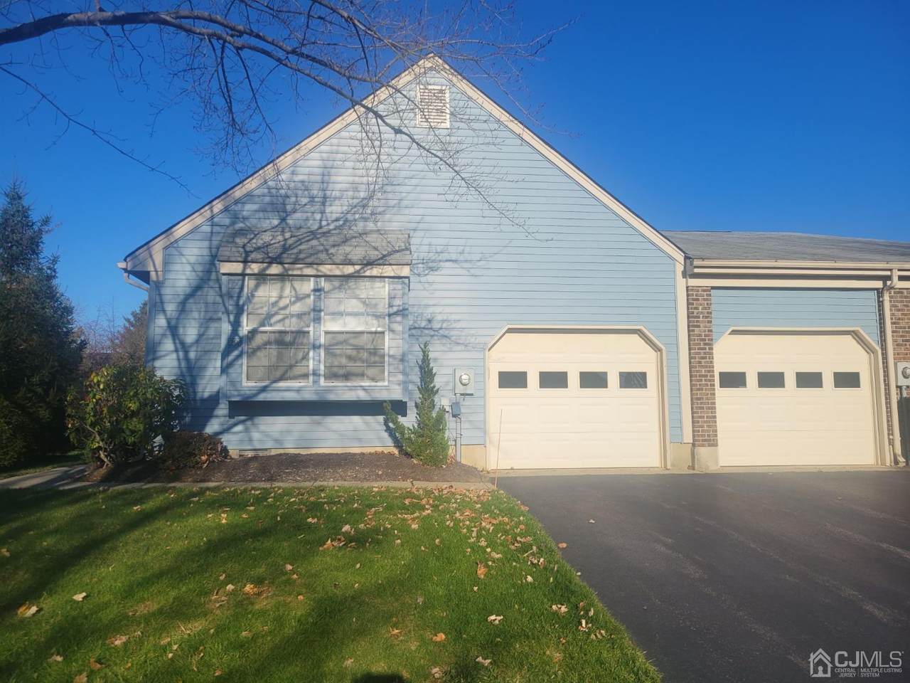 29 Hillsborough Drive - Photo 1