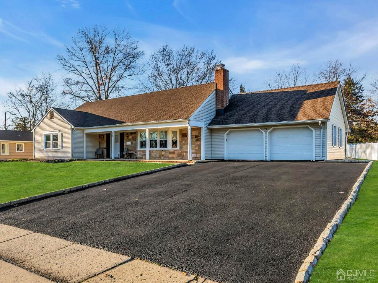 28 Lakeridge Drive - Photo 1