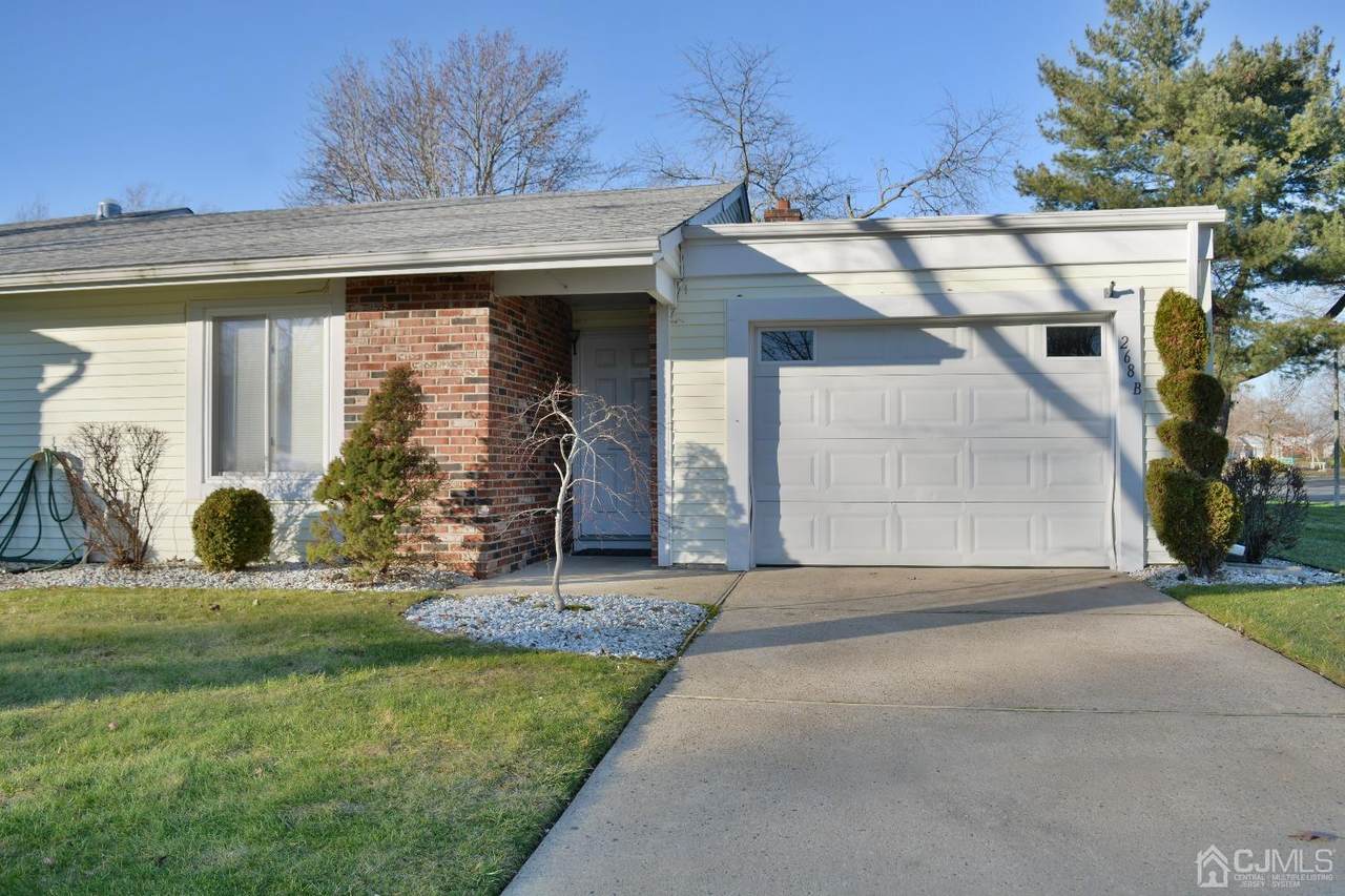 268 Corylus Plaza - Photo 1