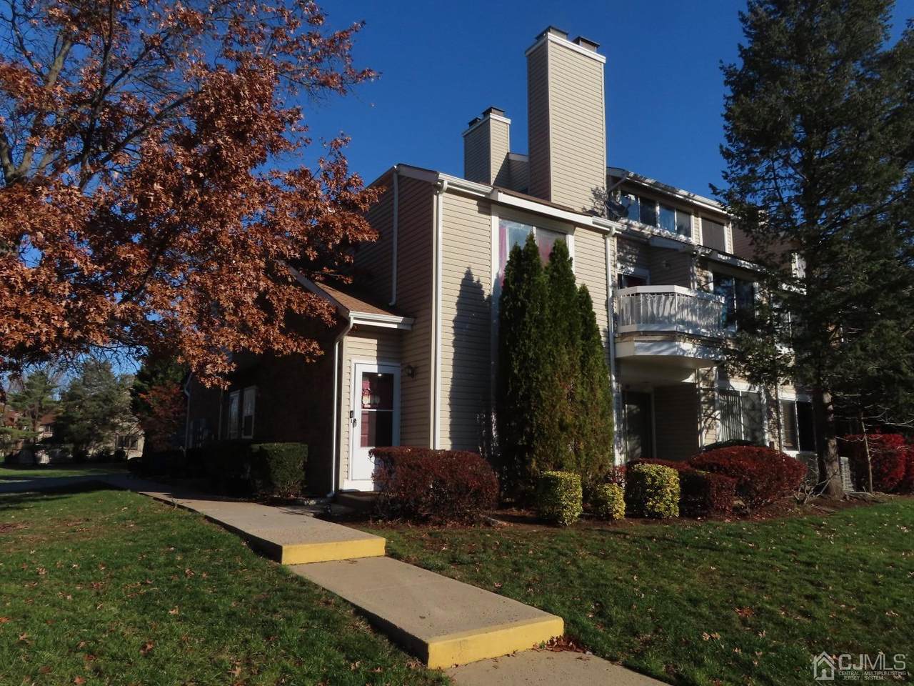 15 Chatham Square - Photo 1