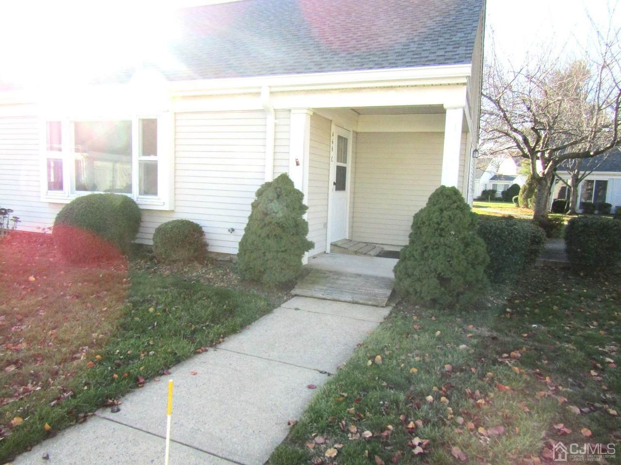 466 New Haven Way - Photo 1