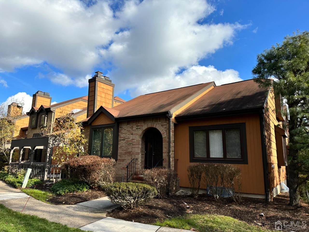 10 Riverbend Drive - Photo 1