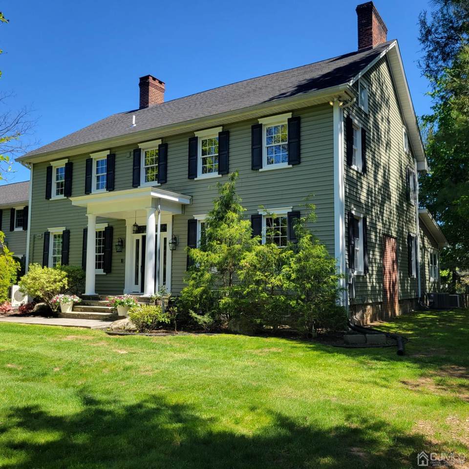 4374 Main Street - Photo 1
