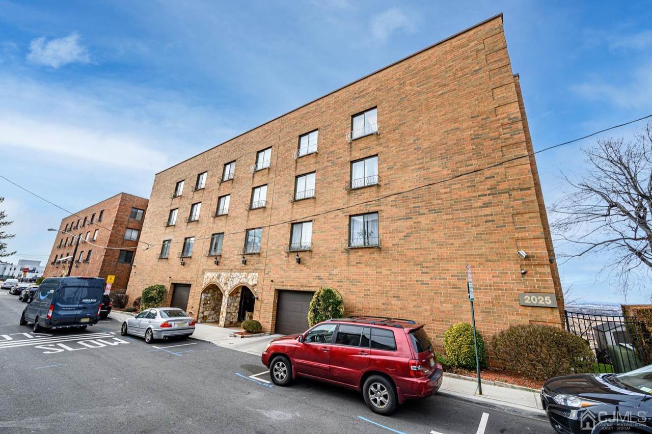2025 Grand Avenue - Photo 1