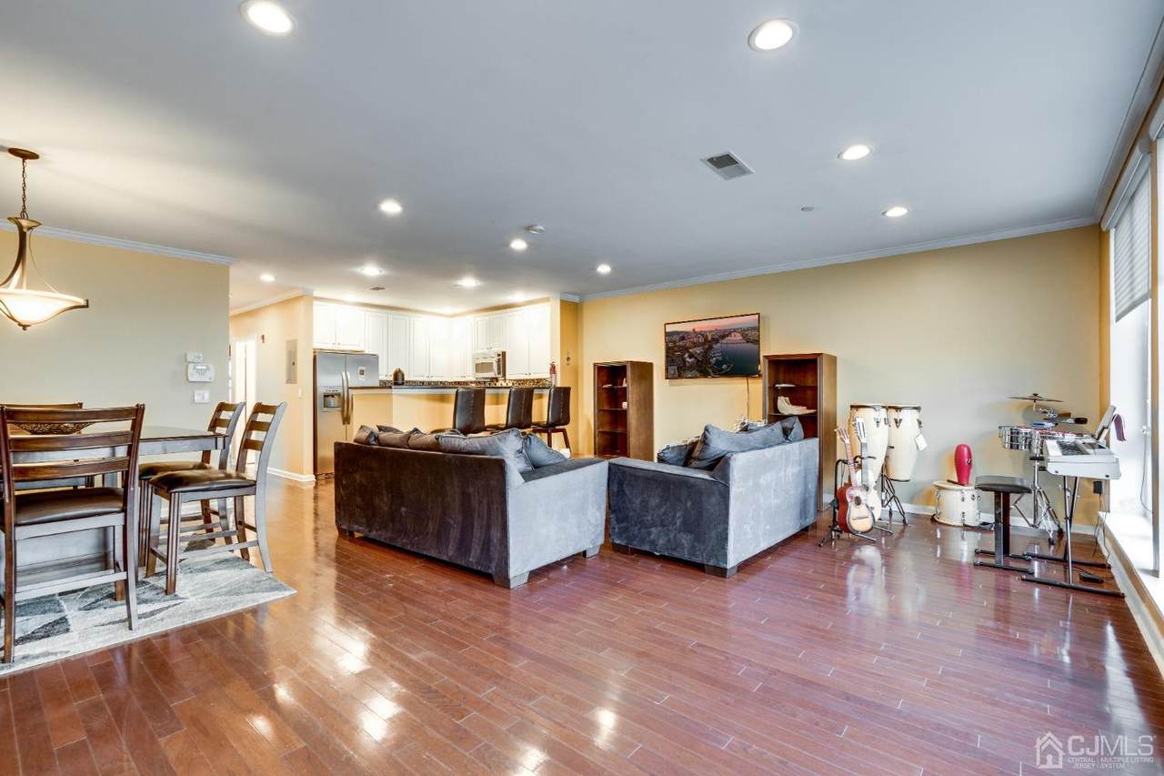 368 Rector Street - Photo 1