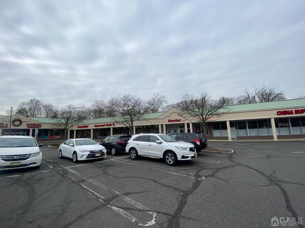 900 Easton Avenue - Photo 1