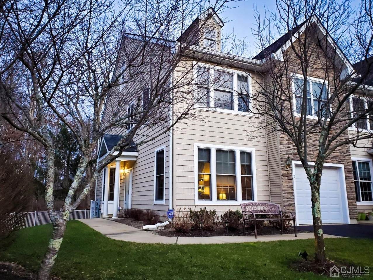 12 Amber Drive - Photo 1