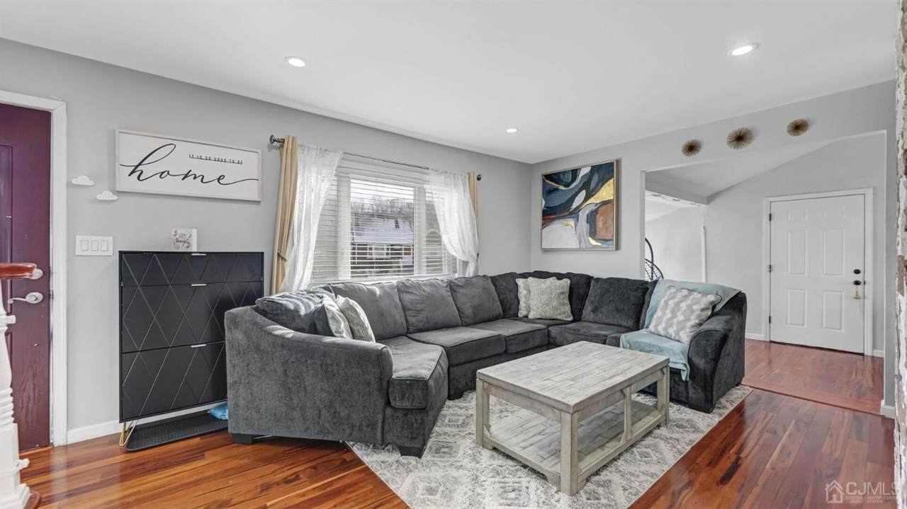 91 Crestview Road, Fords, NJ 08863 (2407473R) Rowack Real Estate Team