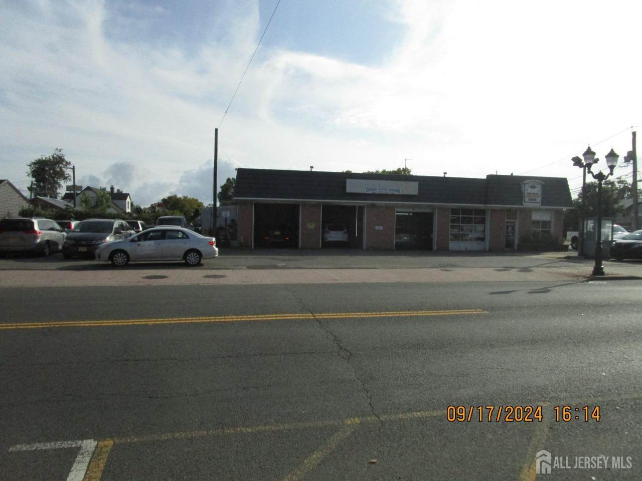 1065 Amboy Avenue - Photo 1