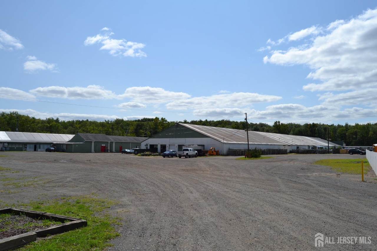 335 New Road Road - Photo 1