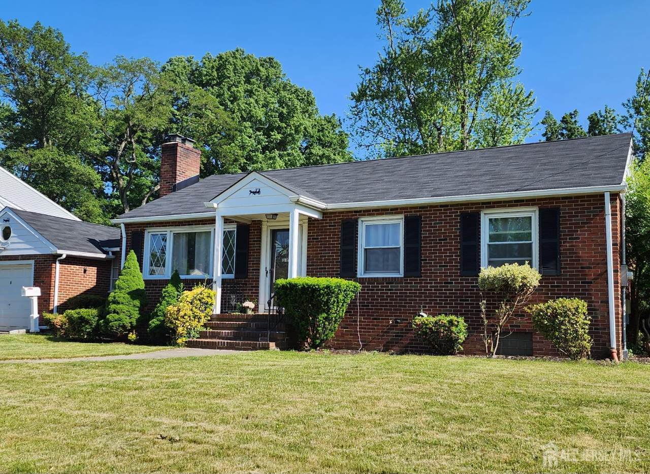 539 Locust Avenue - Photo 1