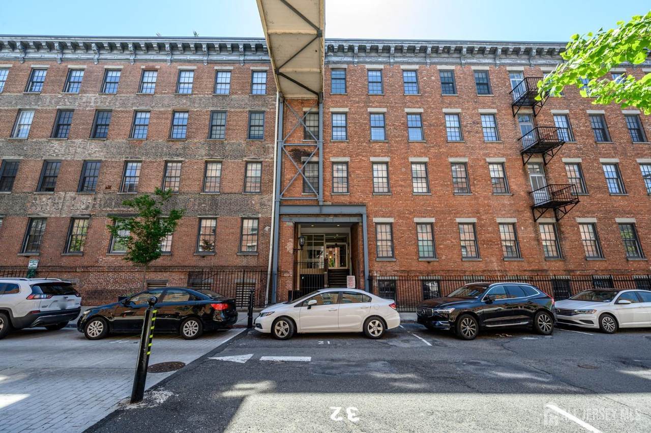 187 Wayne Street - Photo 1