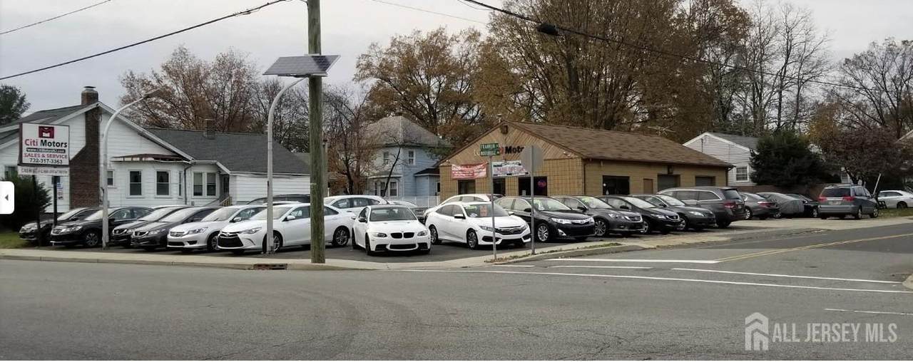 213 Woodbridge Avenue - Photo 1