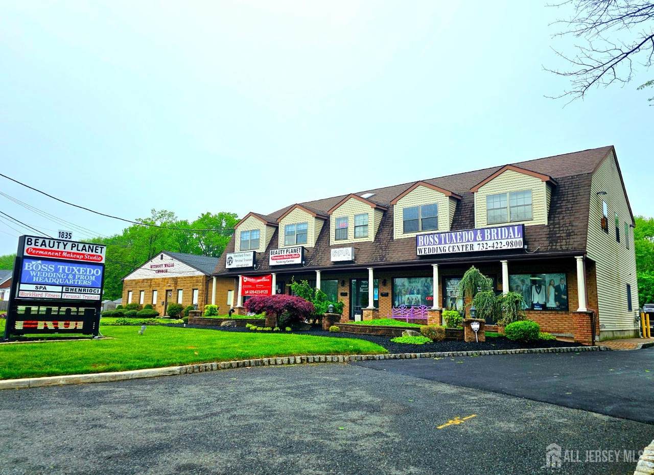 1835 Us Highway 130 - Photo 1