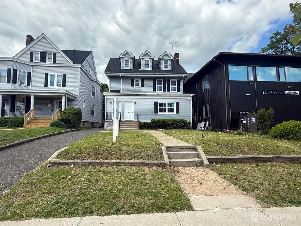 201 Livingston Avenue - Photo 1