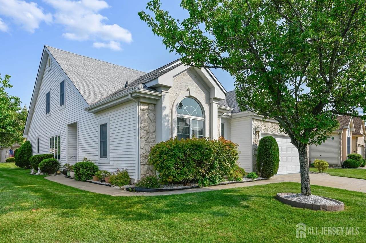 1 Phillip Court - Photo 1