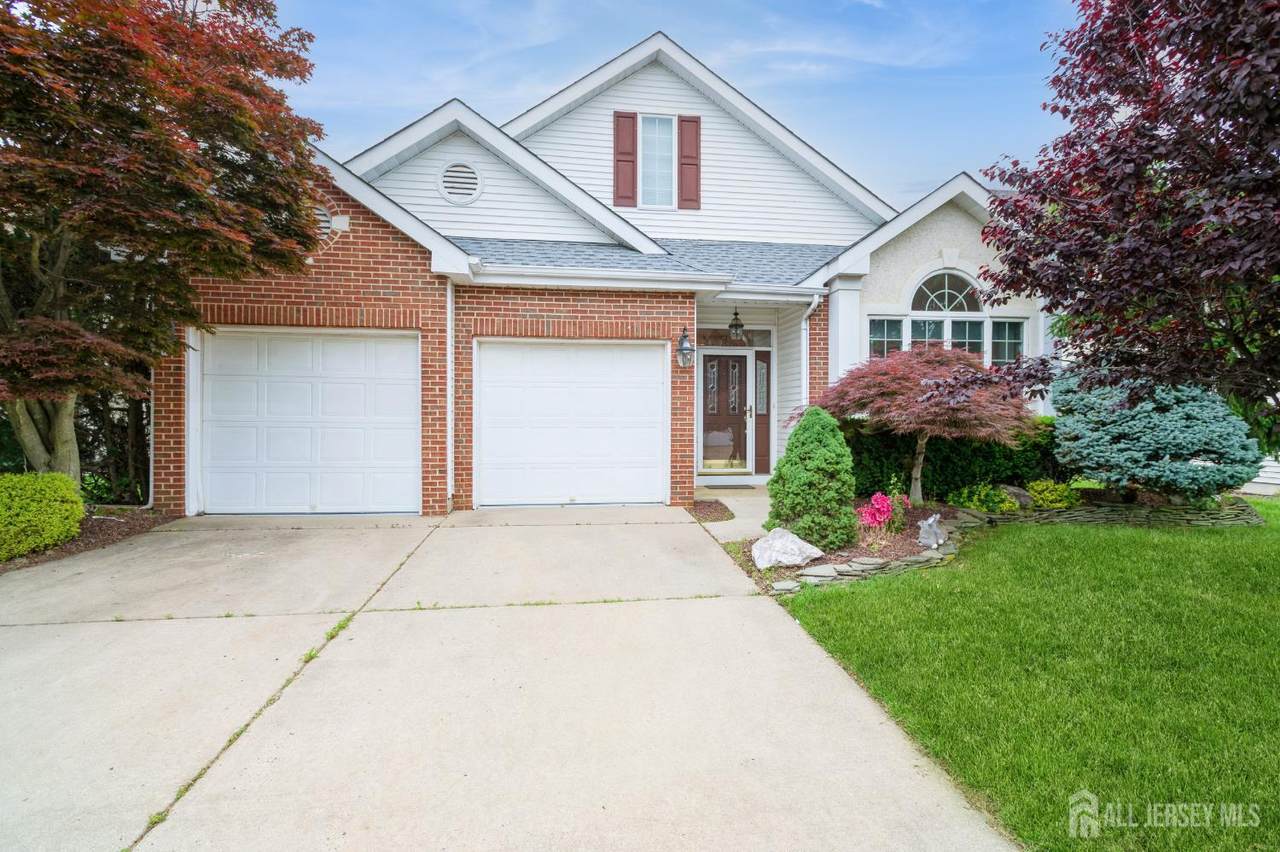 99 Leeds Lane - Photo 1