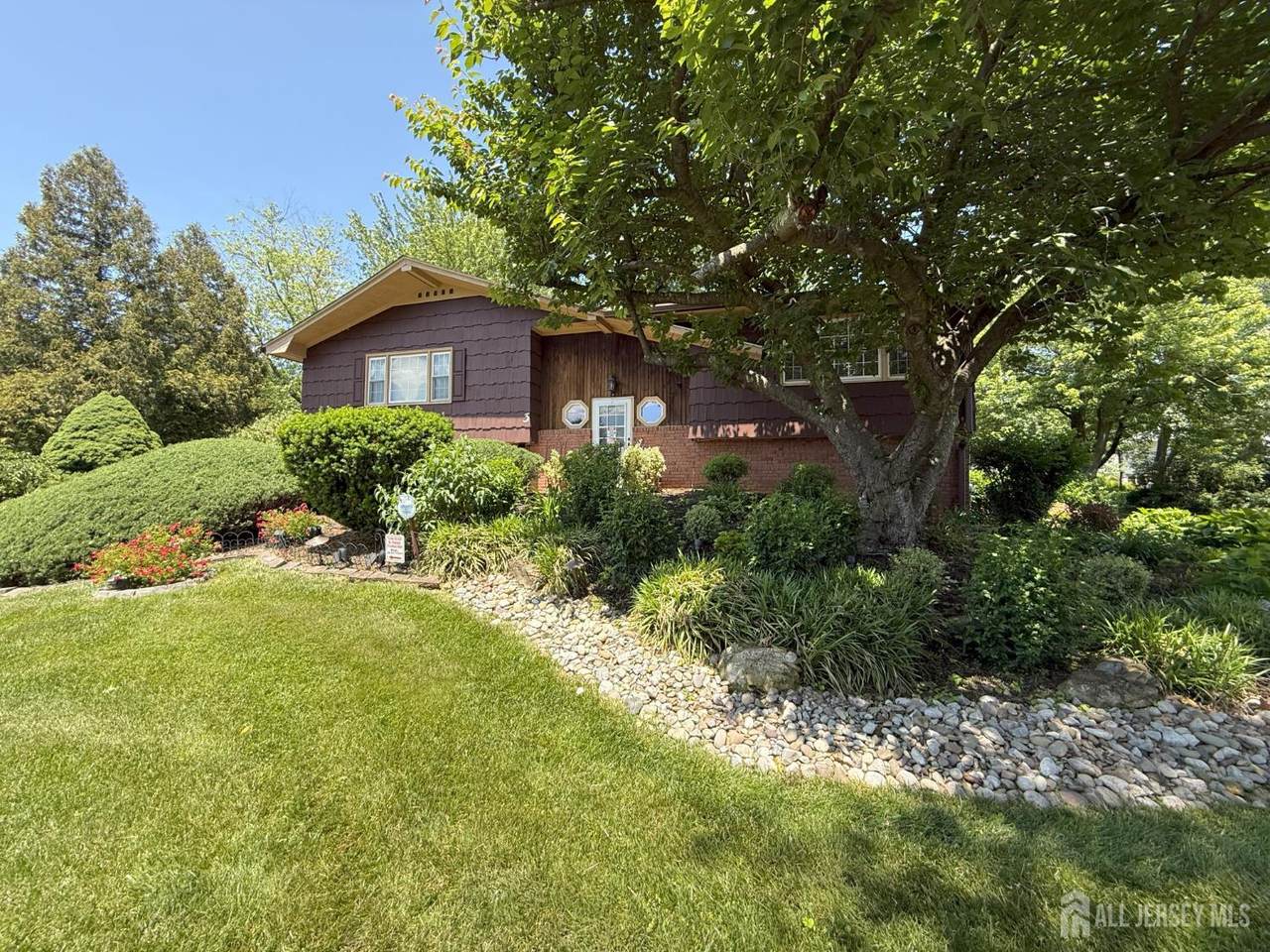 3 Guernsey Lane - Photo 1