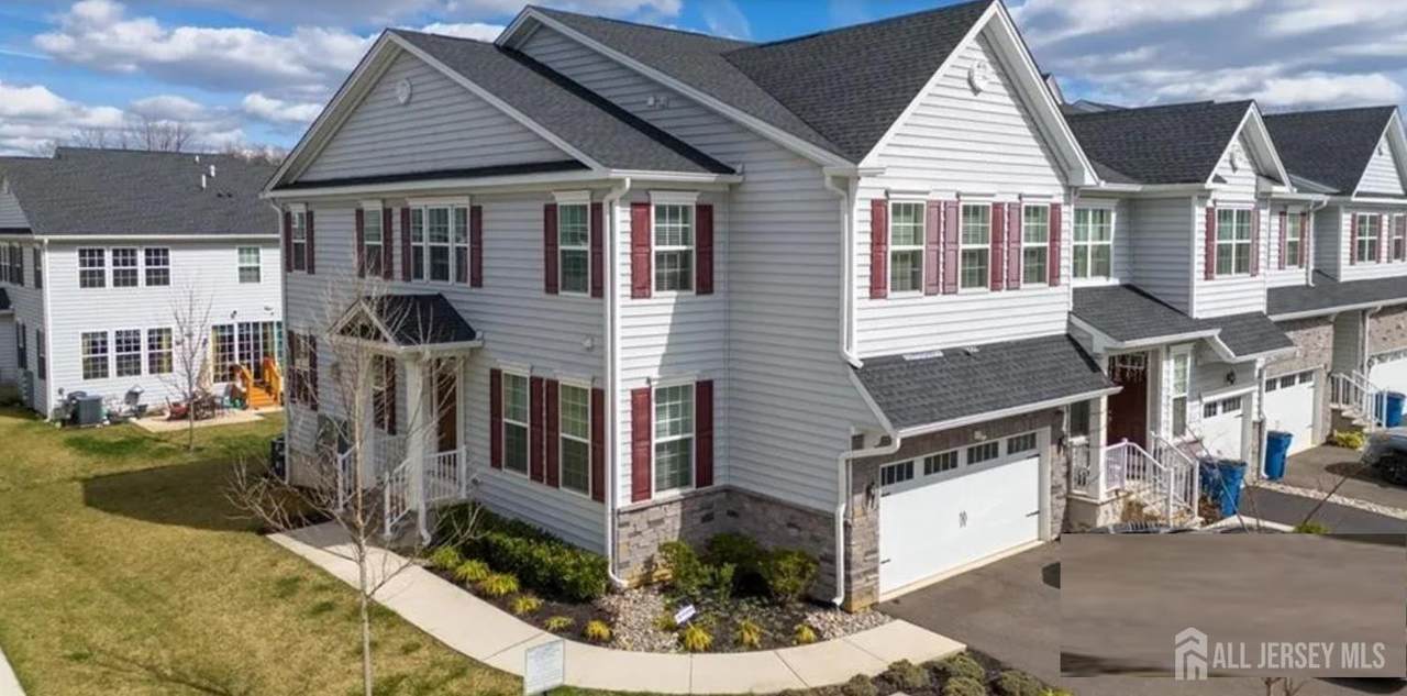 25 Larkspur Lane - Photo 1