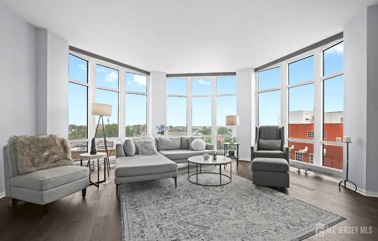20 Livingston Avenue - Photo 1