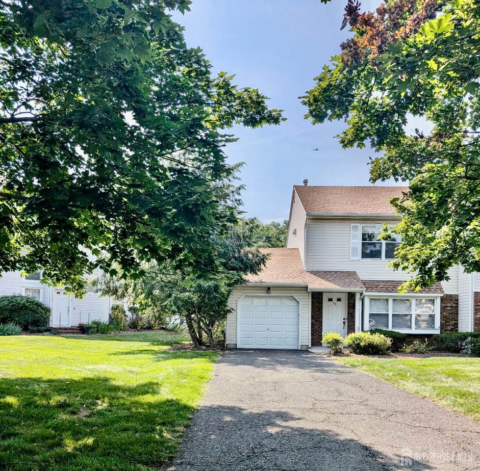 59 Castle Pointe Boulevard - Photo 1