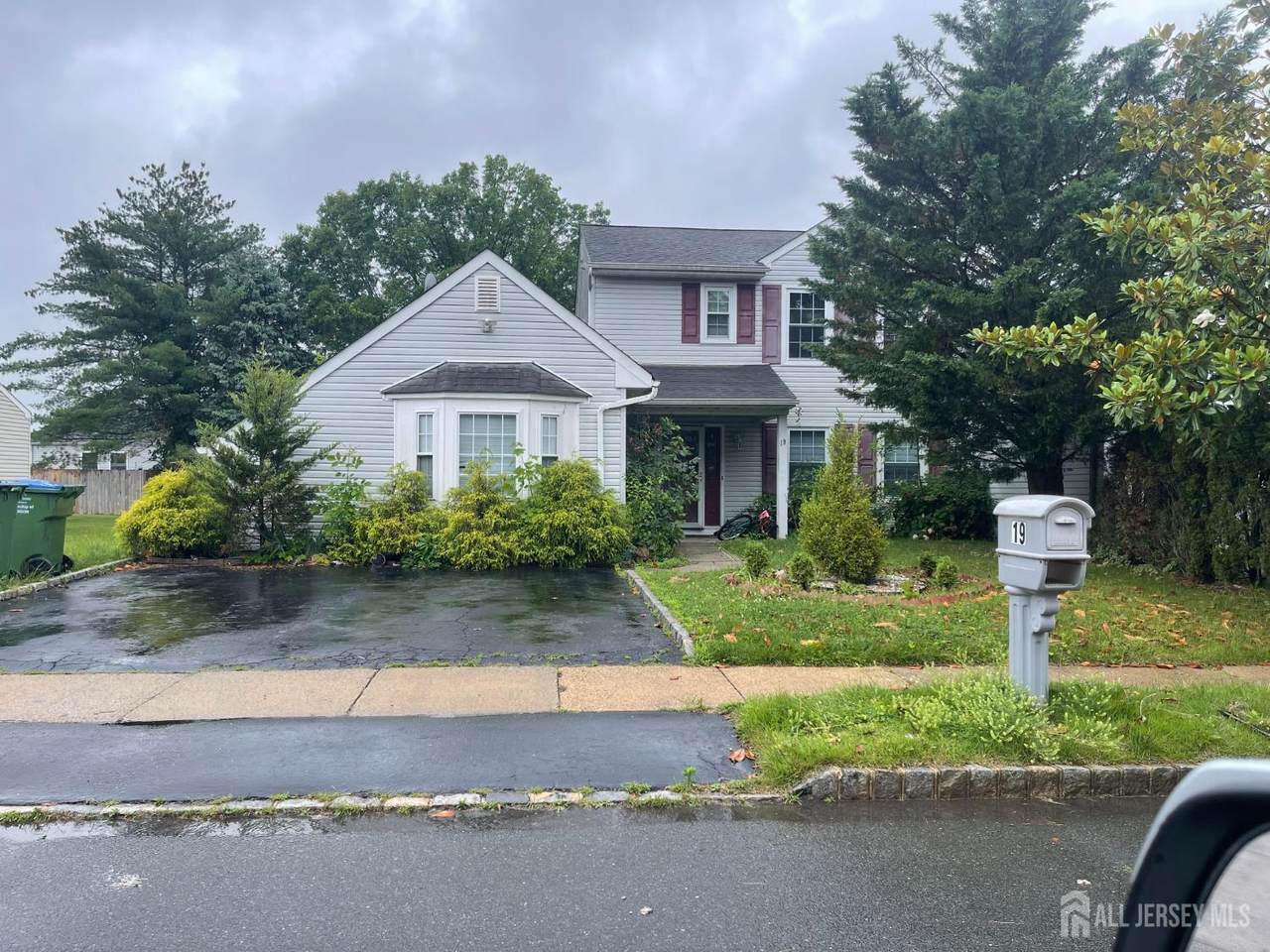 19 Woodbury Road - Photo 1