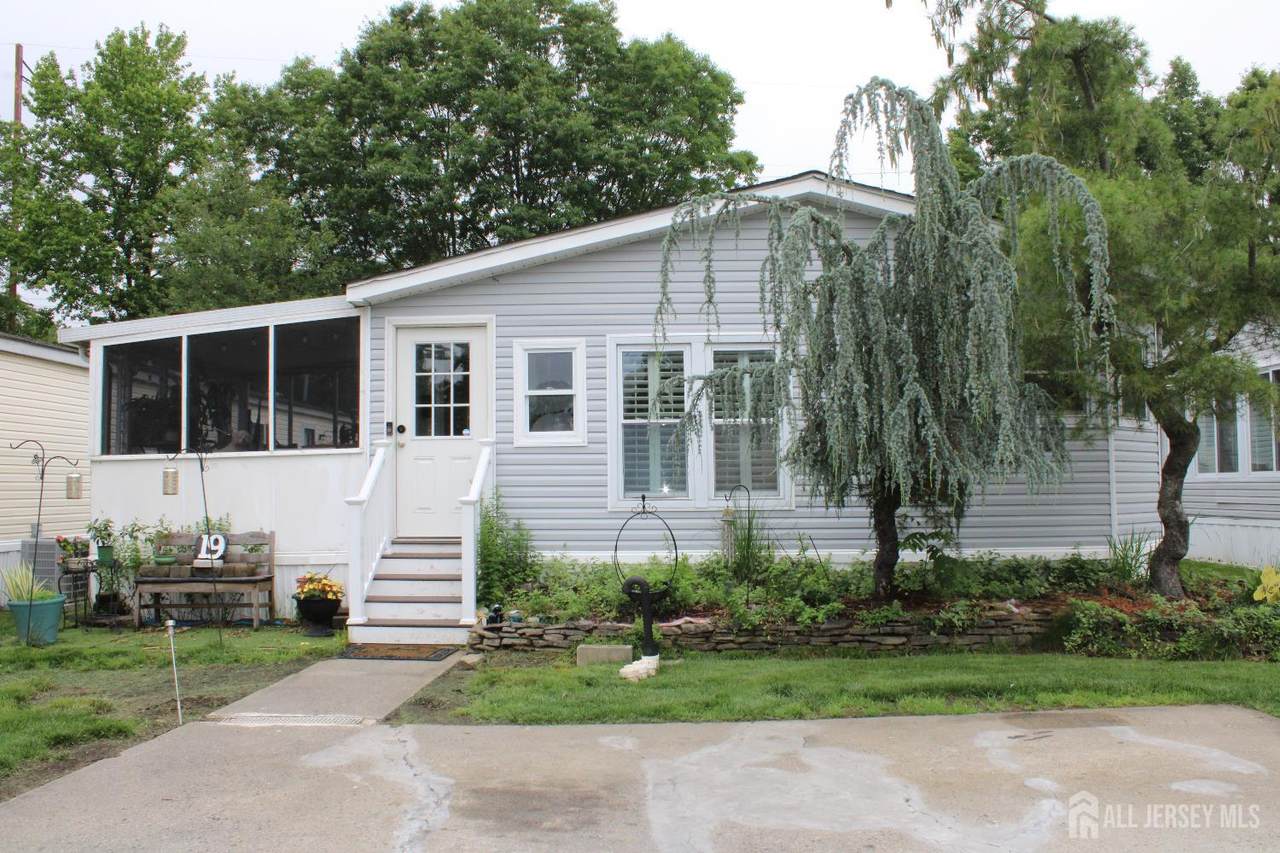 19 Twain Road - Photo 1