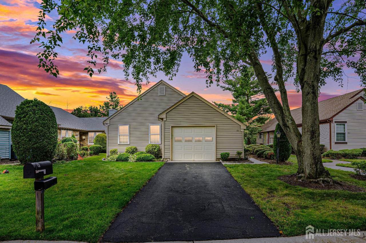 13 Andrew Jackson Court - Photo 1