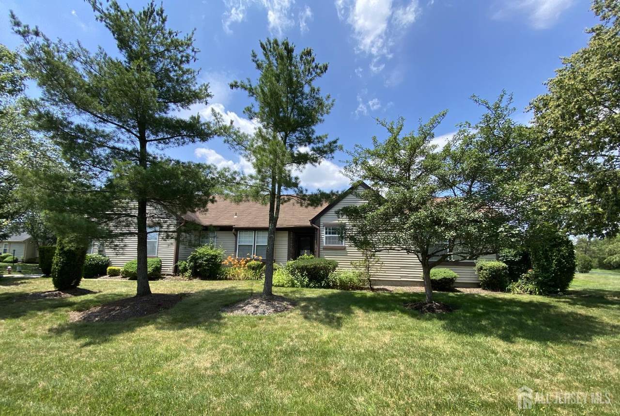 28 Rothwell Drive - Photo 1