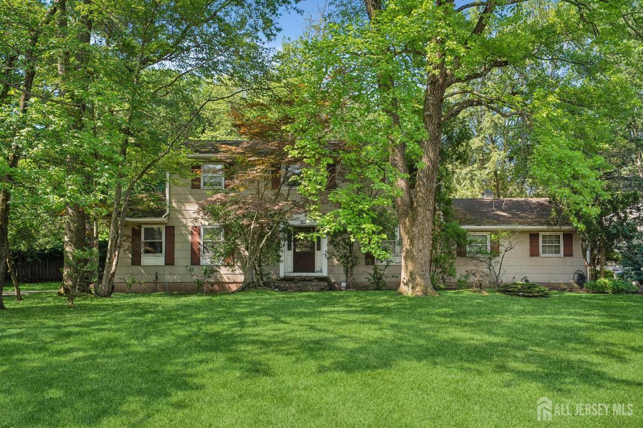2 Christopher Court - Photo 1