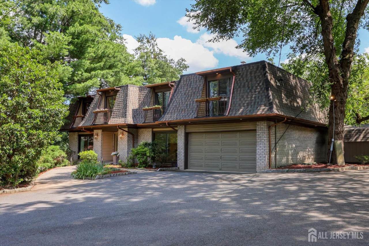 403 New Dover Road - Photo 1