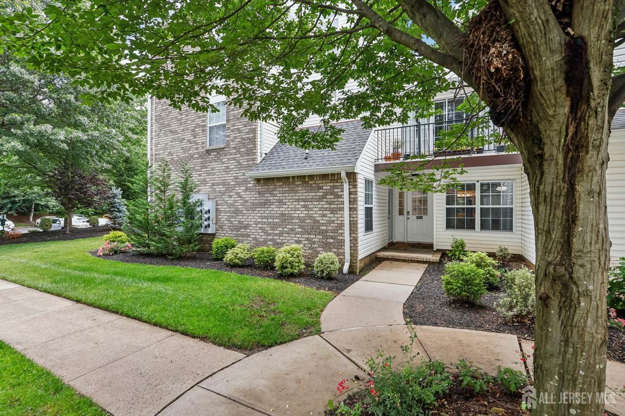 902 Plymouth Road - Photo 1