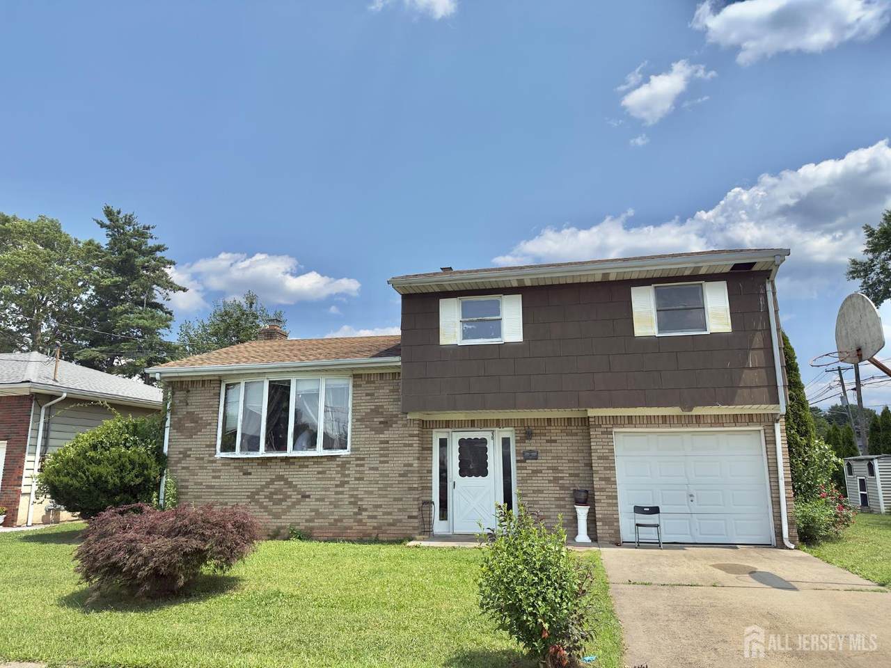 10 Van Buren Avenue - Photo 1