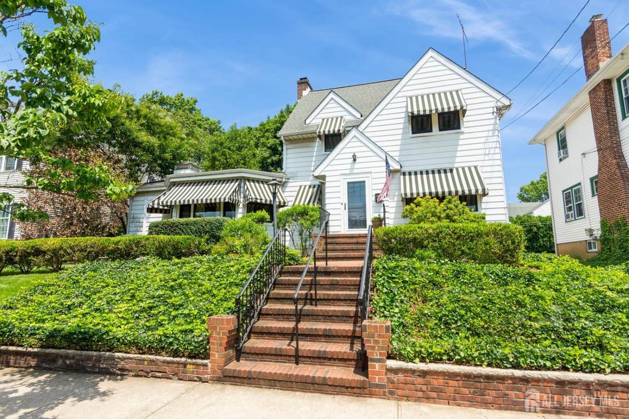 217 New York Avenue - Photo 1
