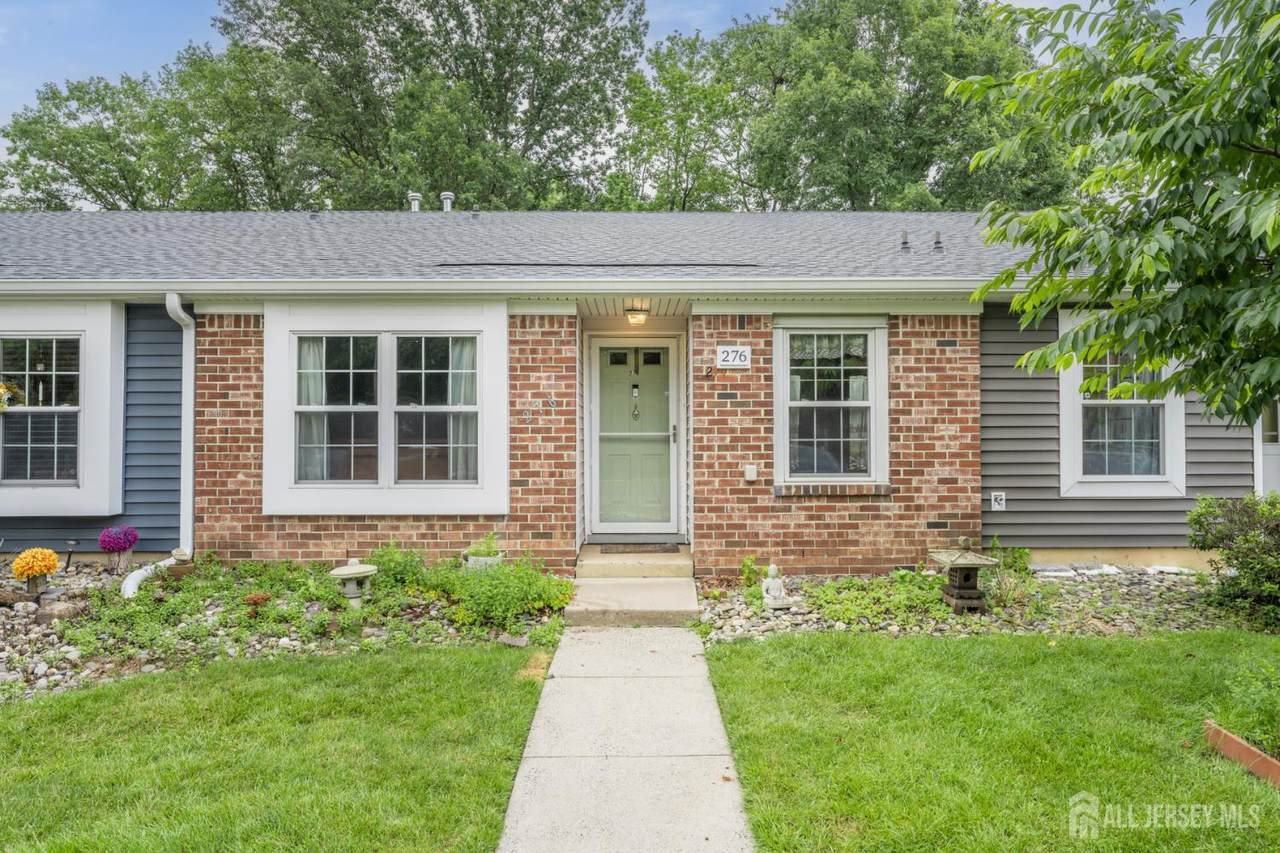 276 Constitution Circle - Photo 1