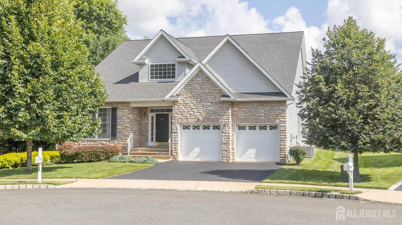 448 Edinburgh Place - Photo 1