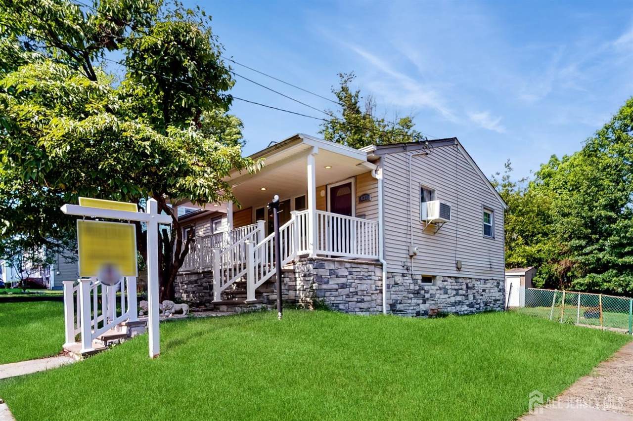 437 7th Avenue - Photo 1