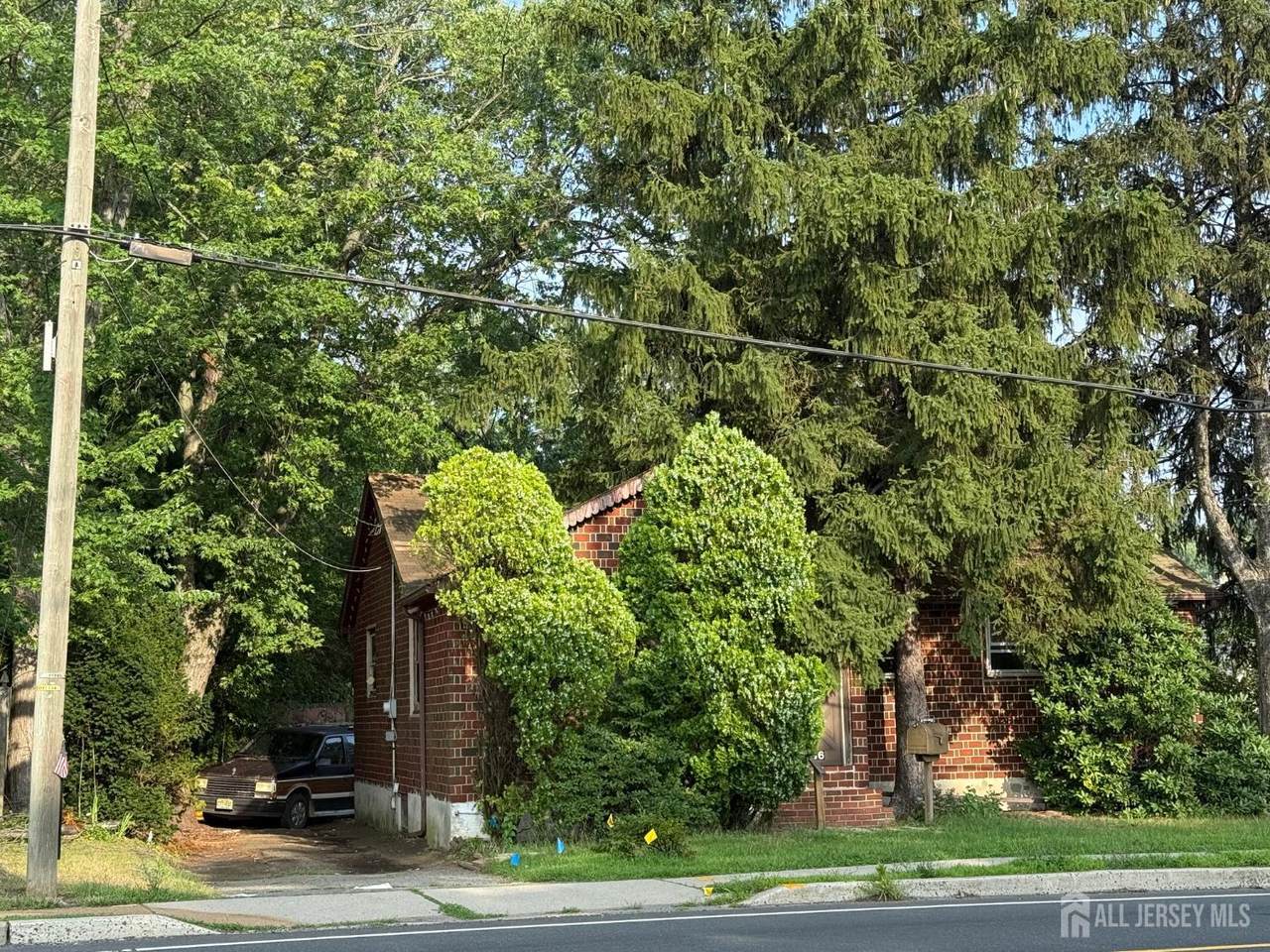 436 Ryders Lane - Photo 1