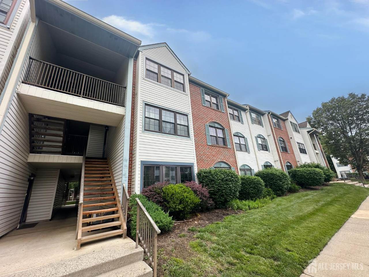 52 Joyner Court - Photo 1