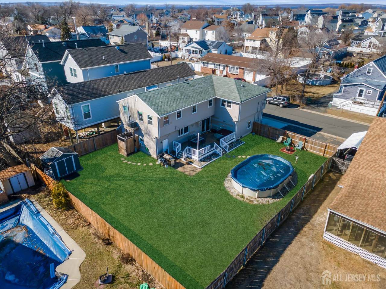 318 Bayview Avenue - Photo 1