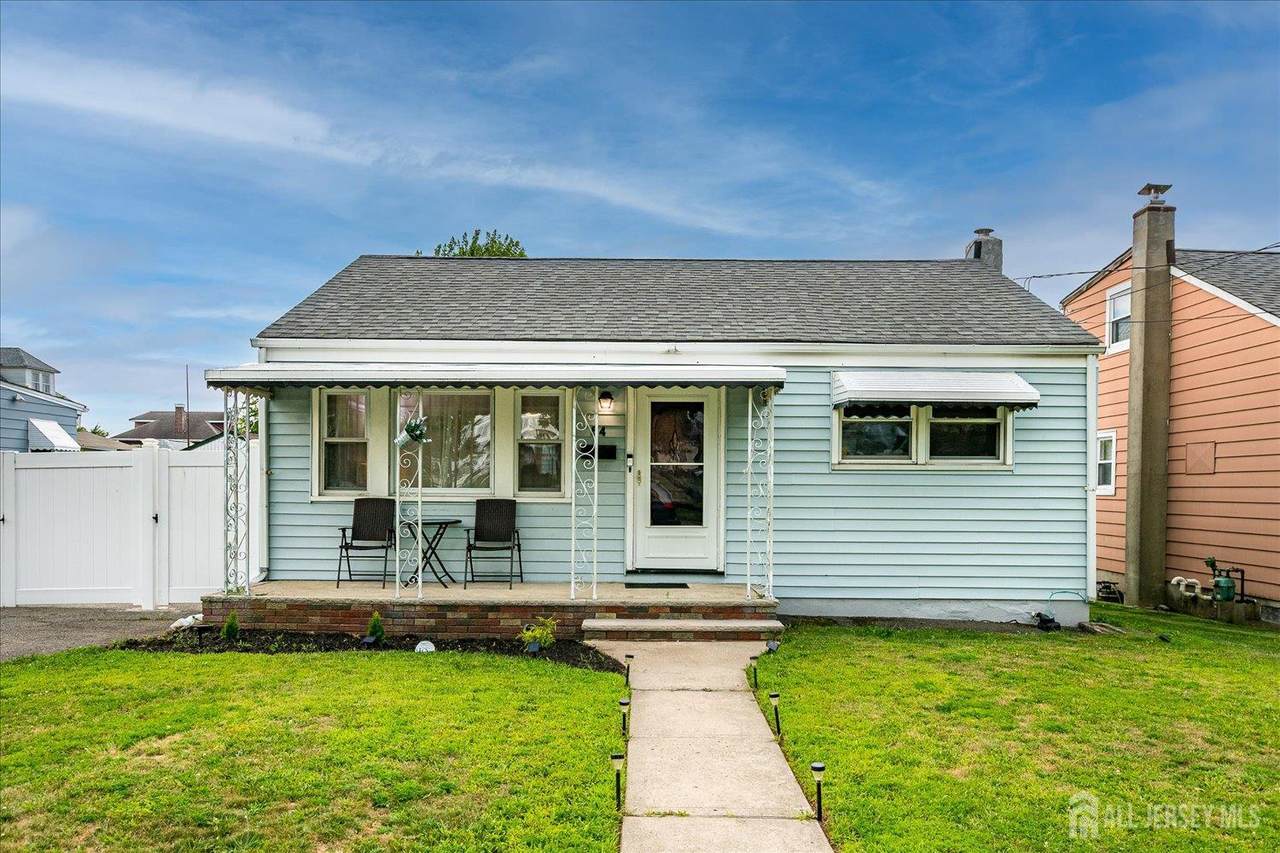 54 Holly Street - Photo 1