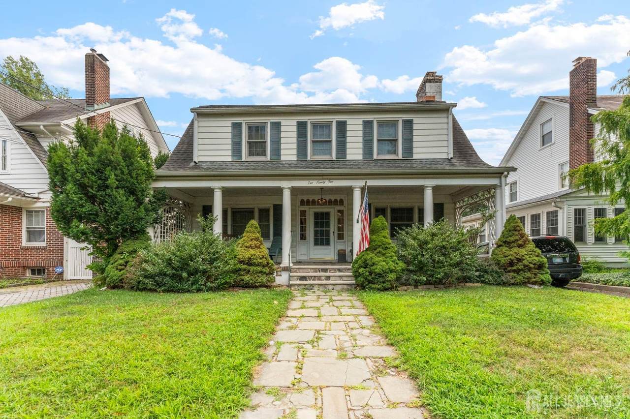 292 Easton Avenue - Photo 1