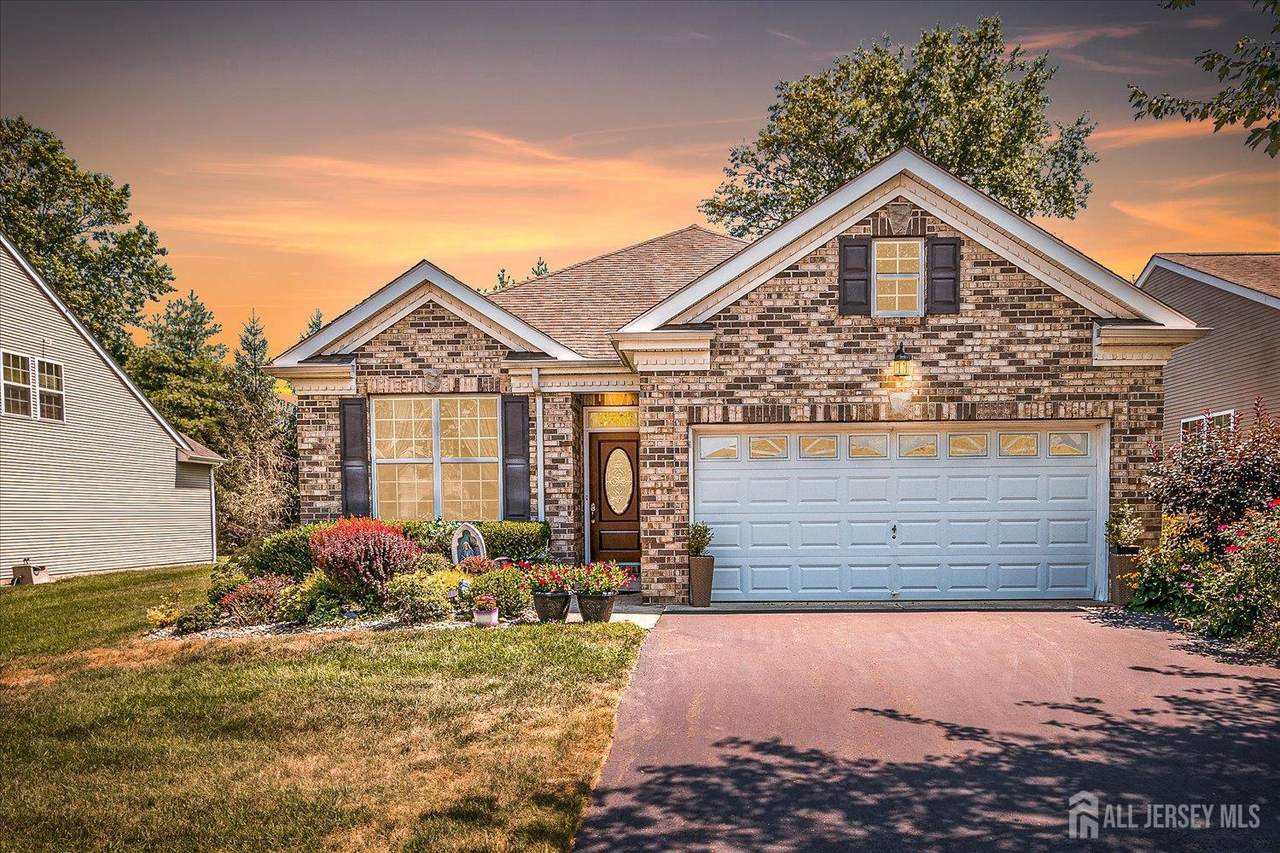 22 Silver Charm Road - Photo 1