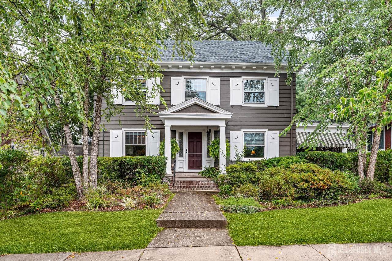 308 Grant Avenue - Photo 1