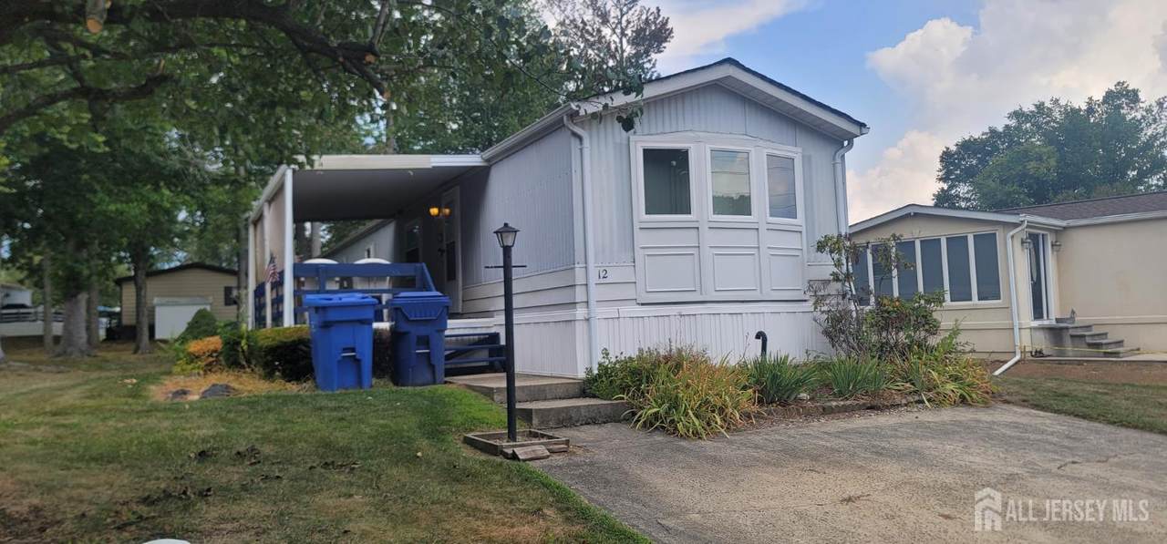 12 Whitman Road - Photo 1