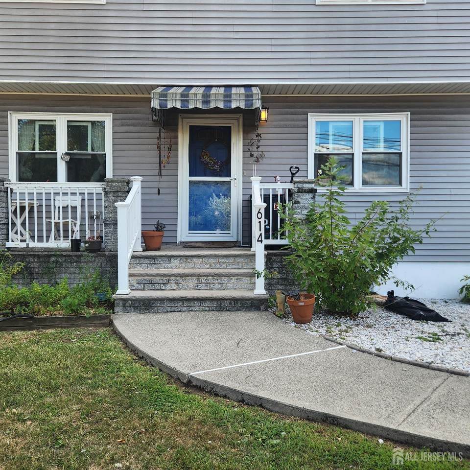 614 S. Washington Avenue - Photo 1