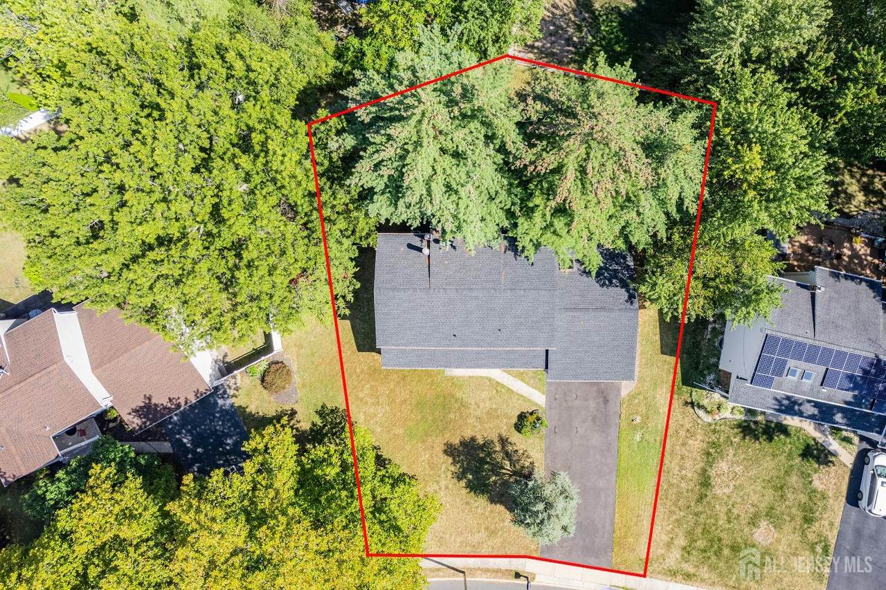 9 Donald Avenue - Photo 1