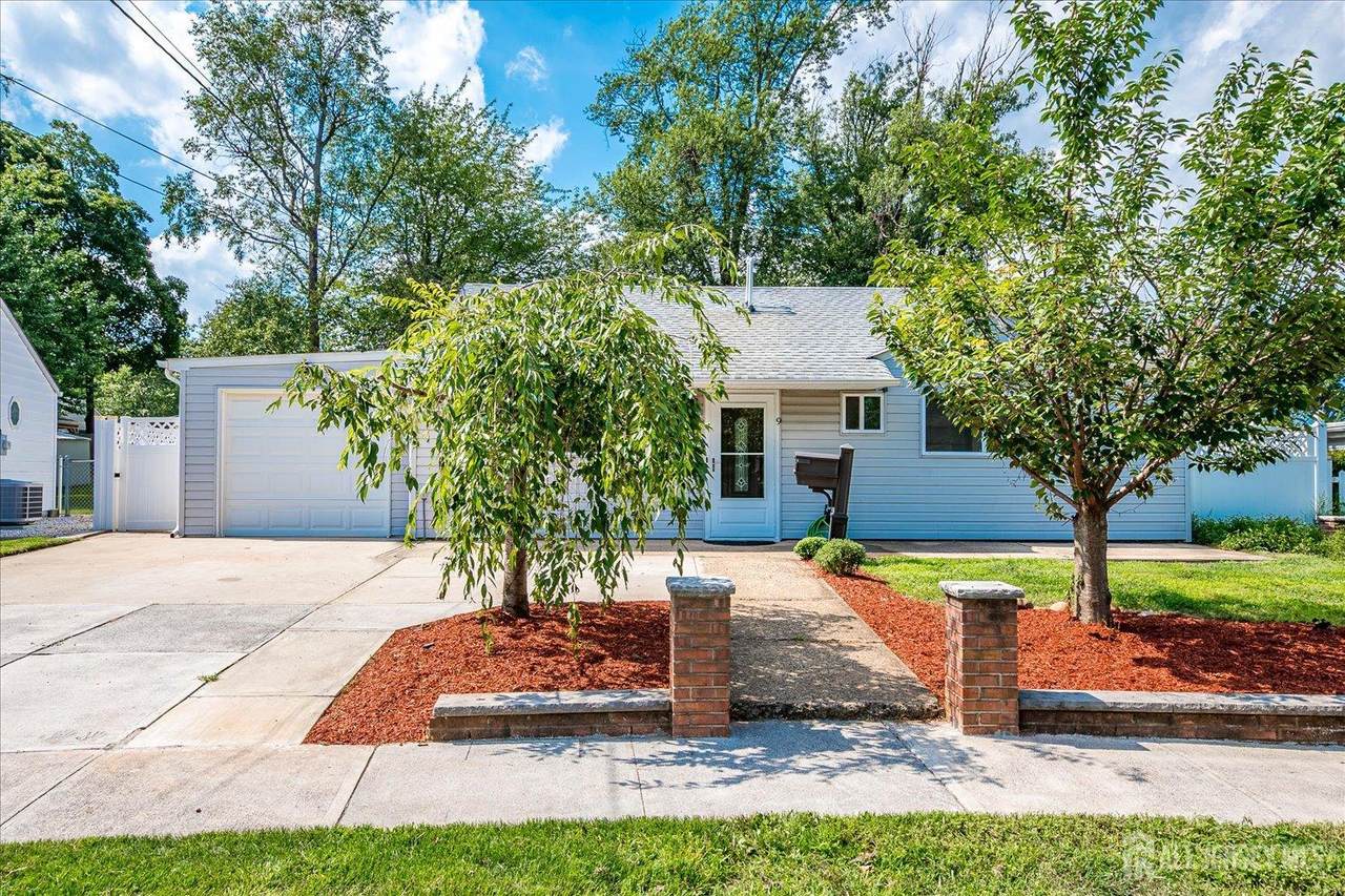 9 Regent Court - Photo 1