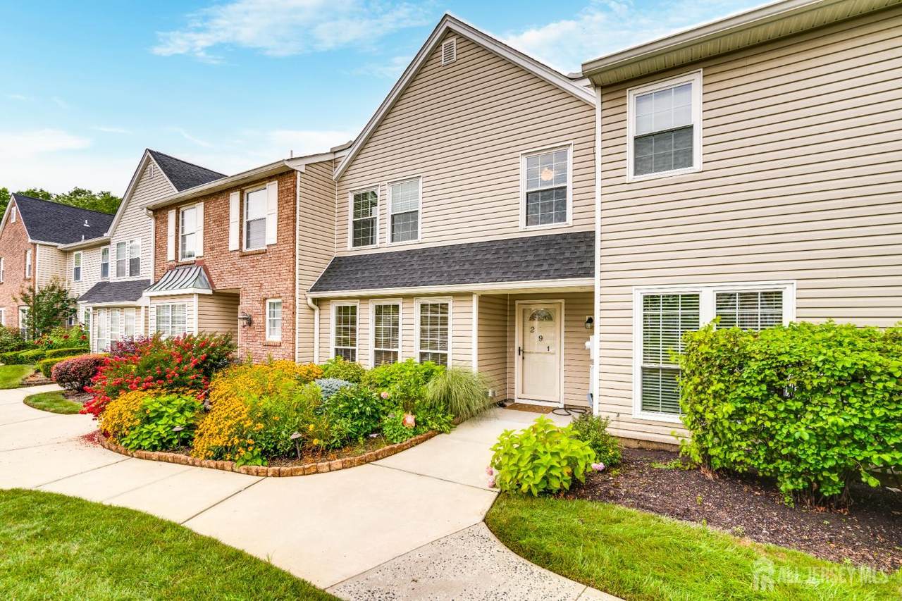 291 Stratford Place - Photo 1