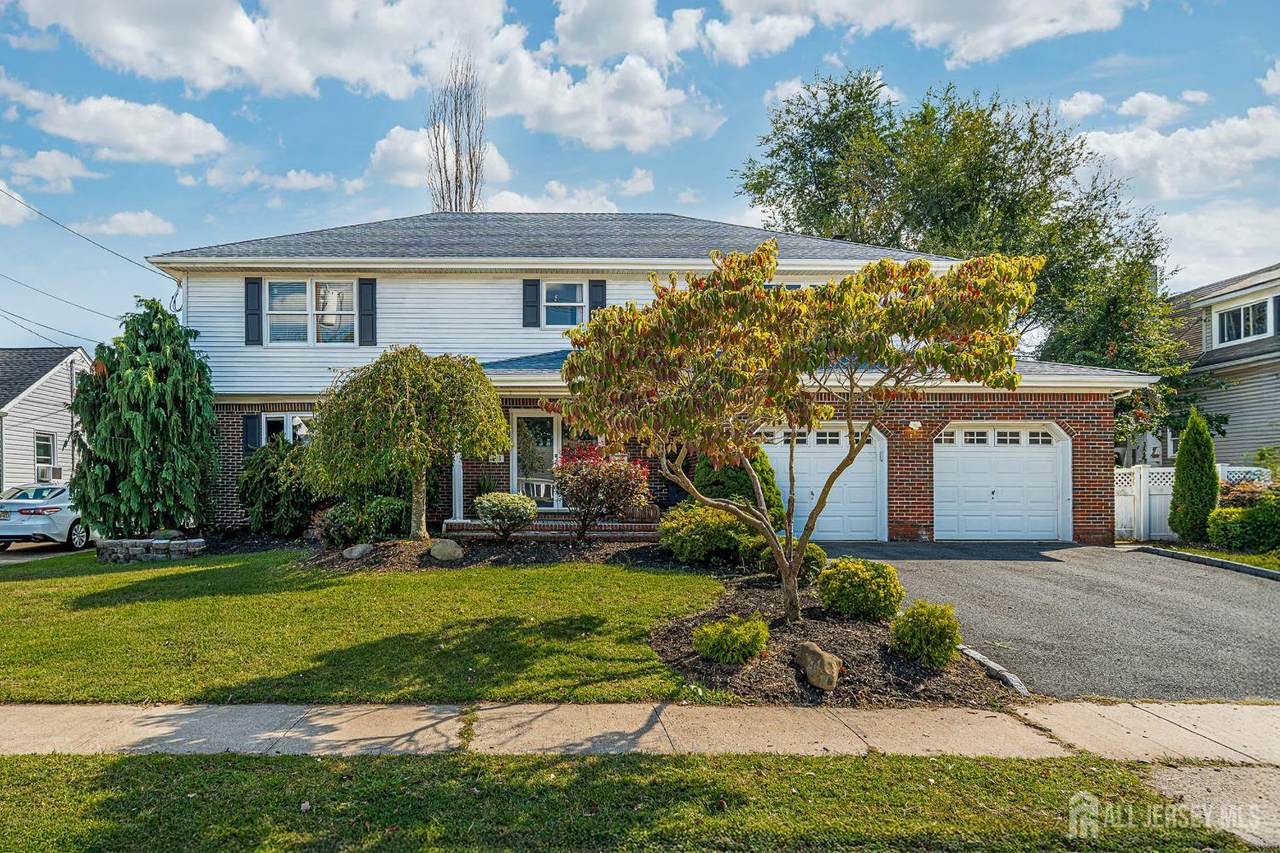 205 Patricia Avenue - Photo 1
